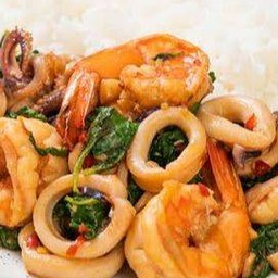 กระเพรารวมทะเล