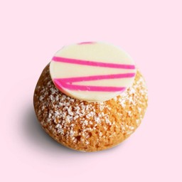 Choux POP Strawberry Sundae