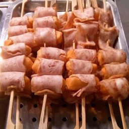 ไส้กรอกพันเบค่อน