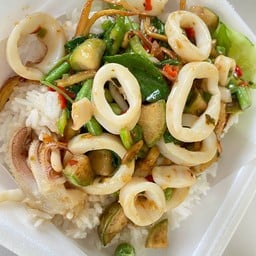 ผัดฉ่าปลาหมึก