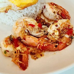 ข้าวกุ้งคั่วพริกเกลือ