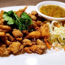 หนังไก่ทอดน้ำปลา