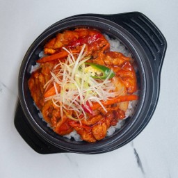 ข้าวหน้าหมูผัดซอสเกาหลี  Jeyuk-deopbap