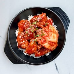 ข้าวหน้าไก่กรอบซอสเกาหลี Spicy Fried Chicken with Rice