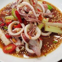 ยำปลาหมึก