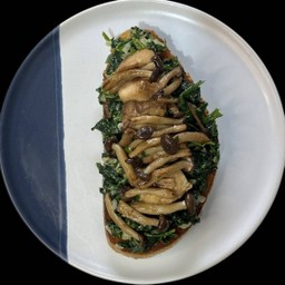 ผักโขมผัดครีม และ เห็ดผัด ออนโทส