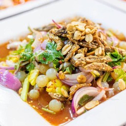 ยำไข่ปลาริวกิว