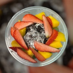 กรีกโยเกิร์ต+ผลไม้ (เลือกรสชาติกรีกเองได้ค่ะ)