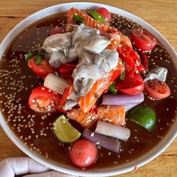 ตำแซลมอนนางรม