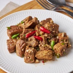 ไก่นุ่มผัดกะปิ 232 kcal