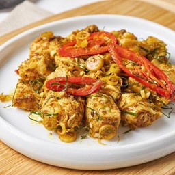 ไก่นุ่มผัดคั่วกลิ้ง 202 kcal