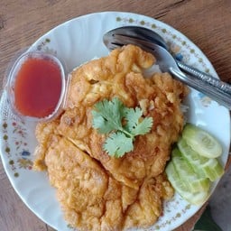 ข้าวไข่เจียวสาวหน้าบึ้ง
