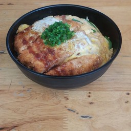 ข้าวคัตสึด้งหมูทอด