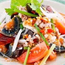 ยำไข่เยี่ยวม้า