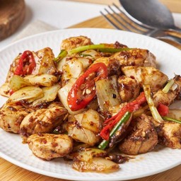 ไก่นุ่มผัดพริกเผา 221 kcal