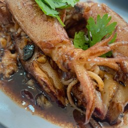 หมึกไข่ผัดน้ำดำ