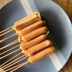 ไส้กรอกหนังไก่กรอบ