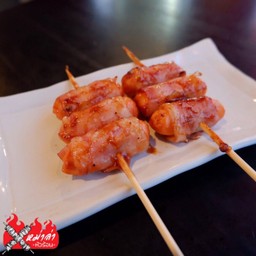 ใหม่!! สโม้กเบคอนพันไส้กรอก