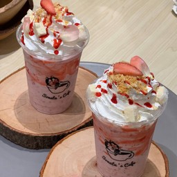 สตรอเบอร์รี่ชีสเค้กเฟรปเป้