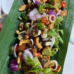 ยำเม็ดมะม่วง