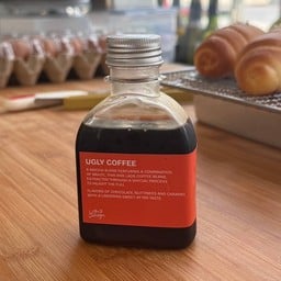uglyd0ugh cafe