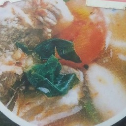 ต้มแฃ่บตีนไก่