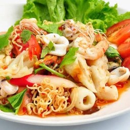 ยำมาม่า