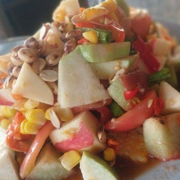 ตำเส้นเล็กไก่ยอ