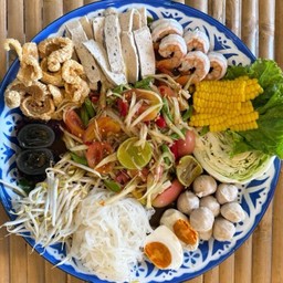 ส้มตำถาดยายเพลิน