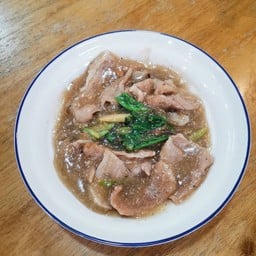 ราดหน้าหมูหมัก