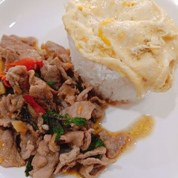 ข้าวกระเพราหมูชิ้น