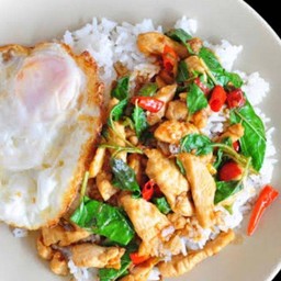 กระเพราไก่