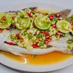 ปลากะพงนึ่งมะนาว