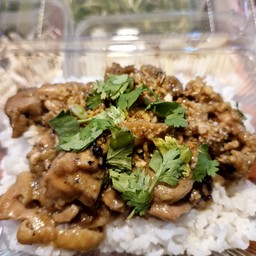ข้าวไก่กระเทียม