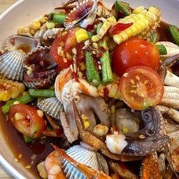 [อร่อยซ่ากับโค้ก] เหลาทะเล +  โค้ก ออริจินัล (กระป๋อง) 