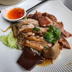 เจ๊เก๋ ก๋วยเตี๋ยวเป็ดท่าฉลอมสาขามหาชัย มหาชัย
