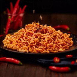 บะหมี่ไก่ไร้กระดูกซอสสไปซี่