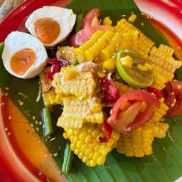 ตำข้าวโพดไข่เค็ม