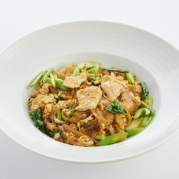 L เส้นใหญ่ผัดซีอิ๊ว