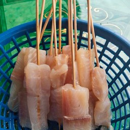 เนื้อปลาดอลลี่เสียบไม้