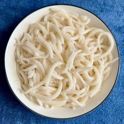 เส้นด๊องแด๊งบีบสด 1 กิโลกรัม