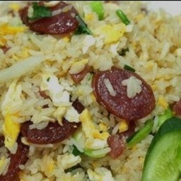 ข้าวผัดกุนเชียง