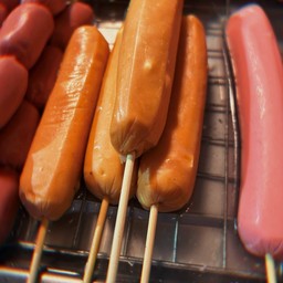 ไส้กรอกไก่ (ชีส)