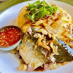 ข้าวไข่ข้นแซลมอนซอสกระเทียม
