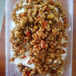 ้ข้าวหมูสับคั่วพริกเกลือ