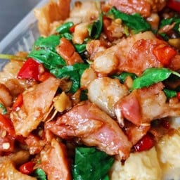 ข้าวกะเพราเบคอน