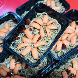 สปาเกตตี พริกแห้ง ไส้กรอก