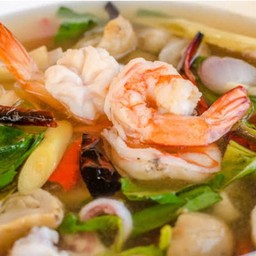 ต้มยำโป๊ะแตกทะเล