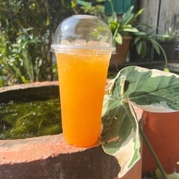 น้ำส้มคั้นเย็น