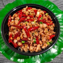 ข้าว หมูสับผัดพริกแห้ง